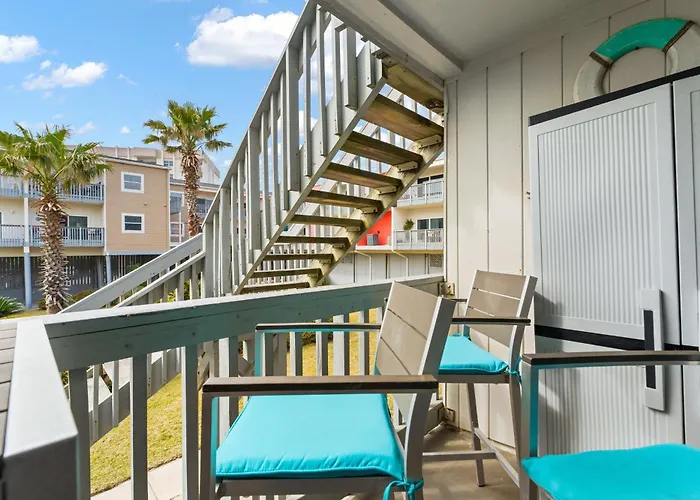 Villas On The Gulf L1- Ocean View Steps To Beach!